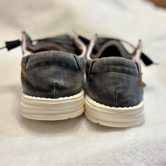 Hey Dude Wendy Chambray Off Black Size 8 EUC - Picture 3 of 11